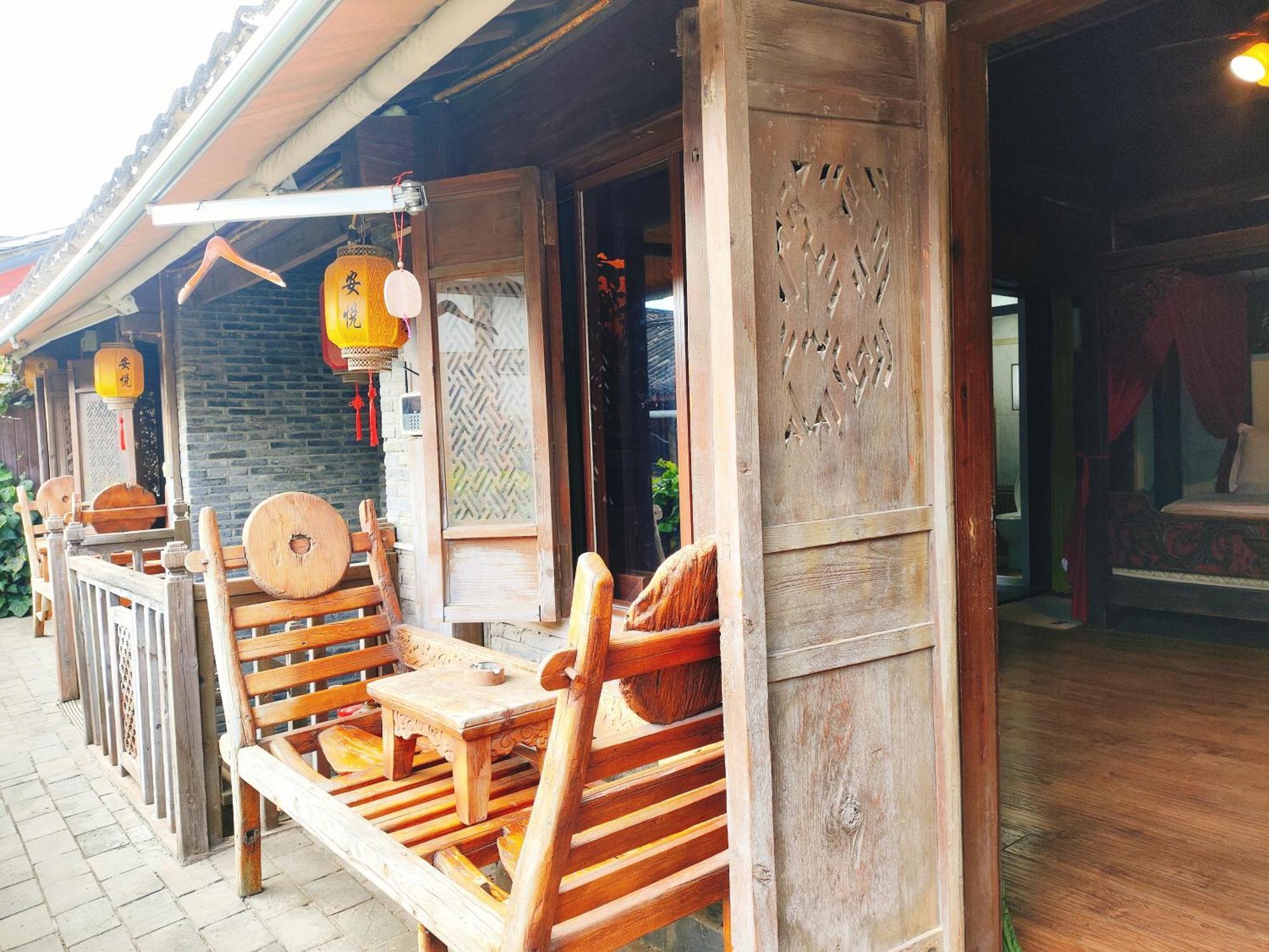 Big Tree Guesthouse - Naxi Old Style Lijiang  Eksteriør bilde
