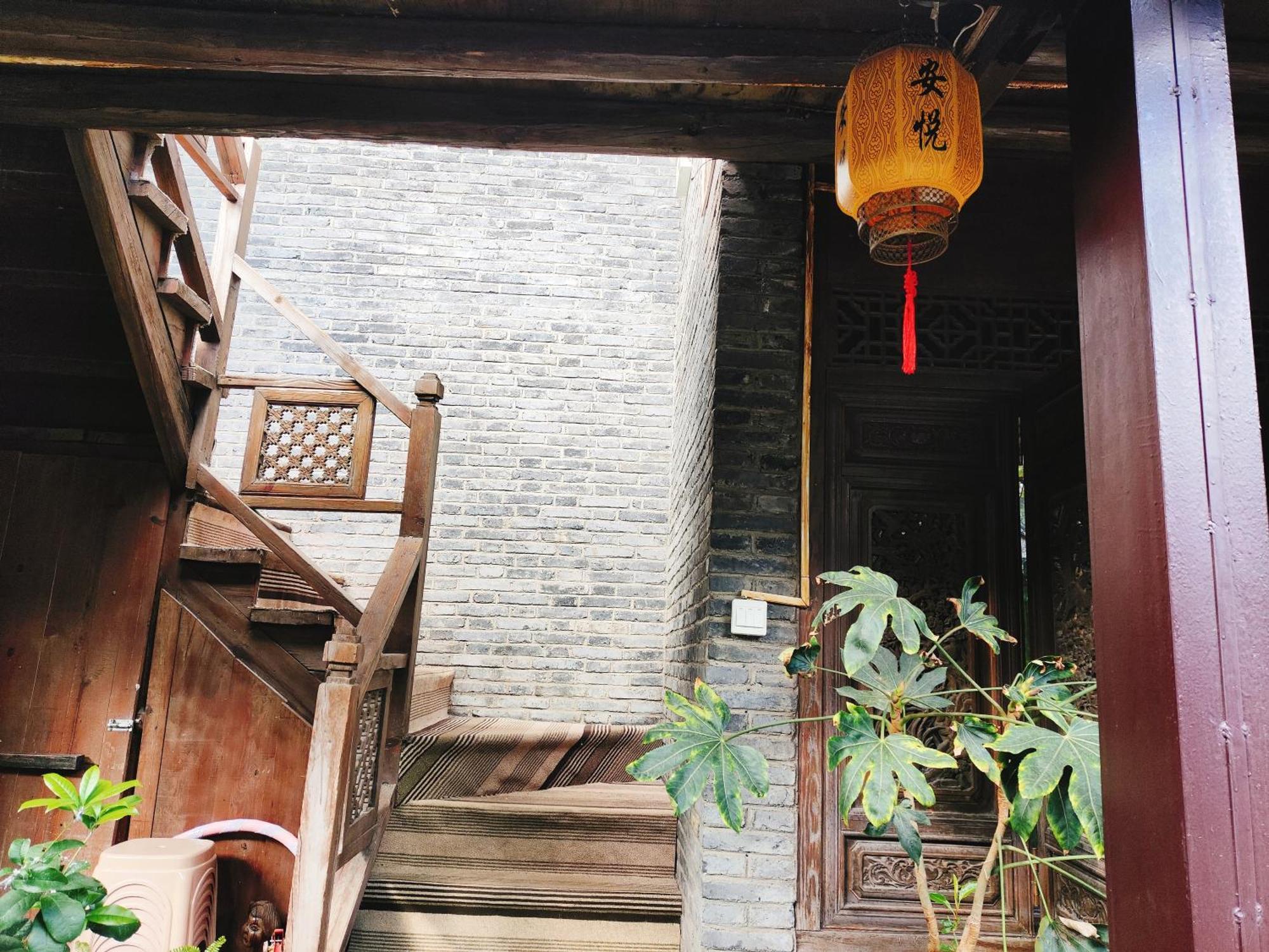 Big Tree Guesthouse - Naxi Old Style Lijiang  Eksteriør bilde