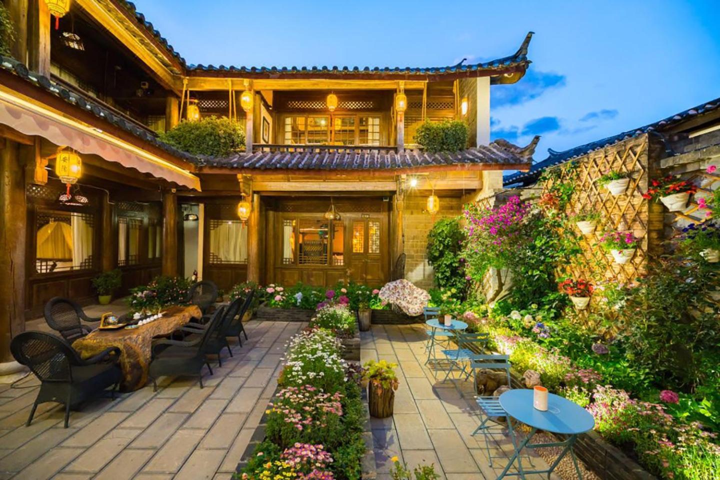 Big Tree Guesthouse - Naxi Old Style Lijiang  Eksteriør bilde