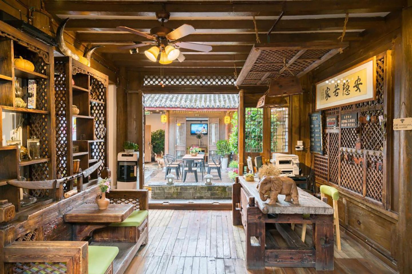 Big Tree Guesthouse - Naxi Old Style Lijiang  Eksteriør bilde